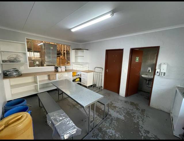 INDUSTRIAL PROPERTY TO RENT IN HENNOPSPARK